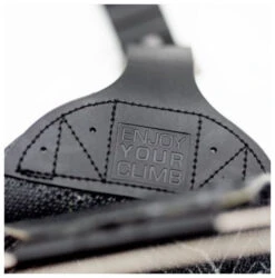 Jones Solution Women's Splitboard 21/22 + Skins -NITRO || Salomon || Jones Winkel jones solution women s splitboard 21 22 skins 146 3